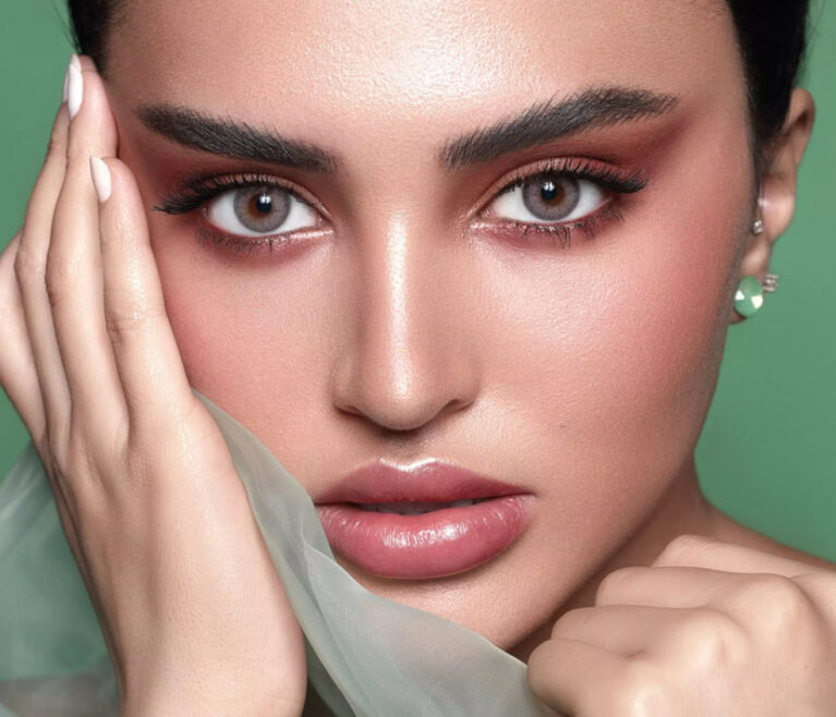 عدسات بيلا الشهرية - Amber Gray